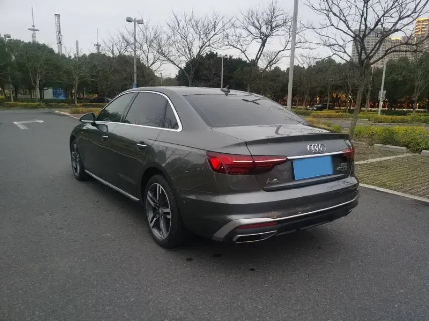 2020 Audi A4L 2.0T 190HP L4 7DCT,autocango,china used car exporter,china ev exporter,chinese used car exporter,chinese used ev exporter