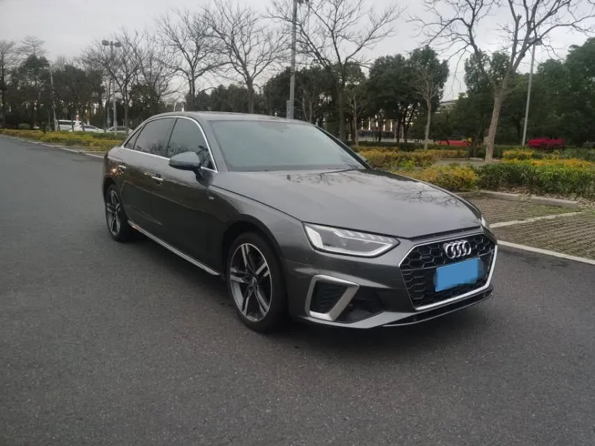 2020 Audi A4L 2.0T 190HP L4 7DCT,autocango,china used car exporter,china ev exporter,chinese used car exporter,chinese used ev exporter