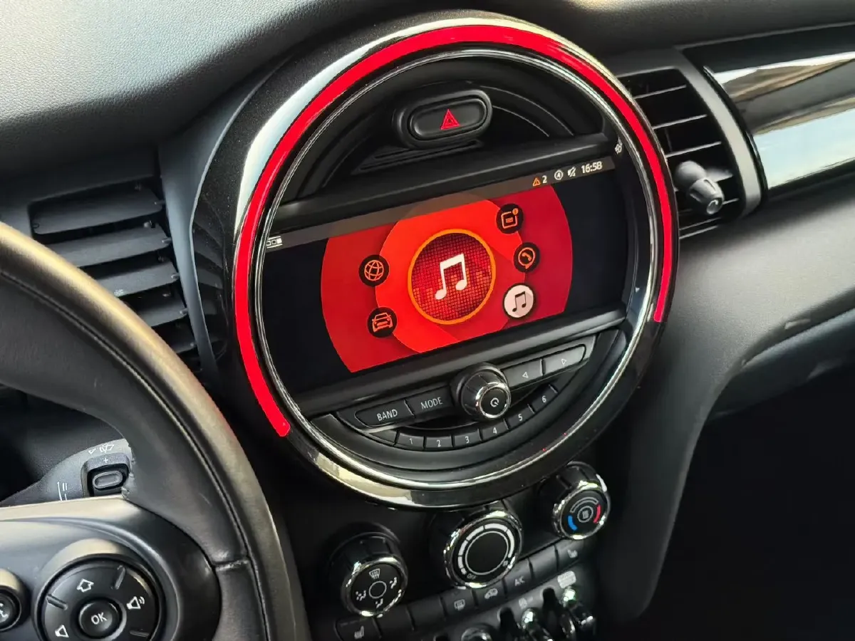 2019 MINI MINI 1.5T 136HP L3 7DCT,autocango,china used car exporter,china ev exporter,chinese used car exporter,chinese used ev exporter