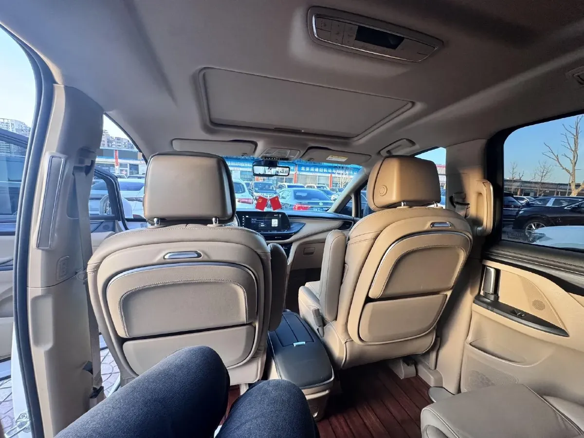 2021 Buick GL8 2.0T 237HP L4 9AT,autocango,china used car exporter,china ev exporter,chinese used car exporter,chinese used ev exporter