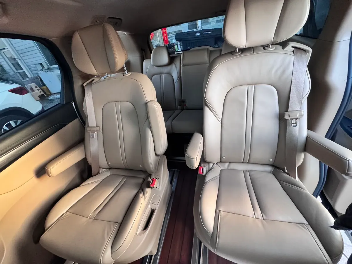 2021 Buick GL8 2.0T 237HP L4 9AT,autocango,china used car exporter,china ev exporter,chinese used car exporter,chinese used ev exporter