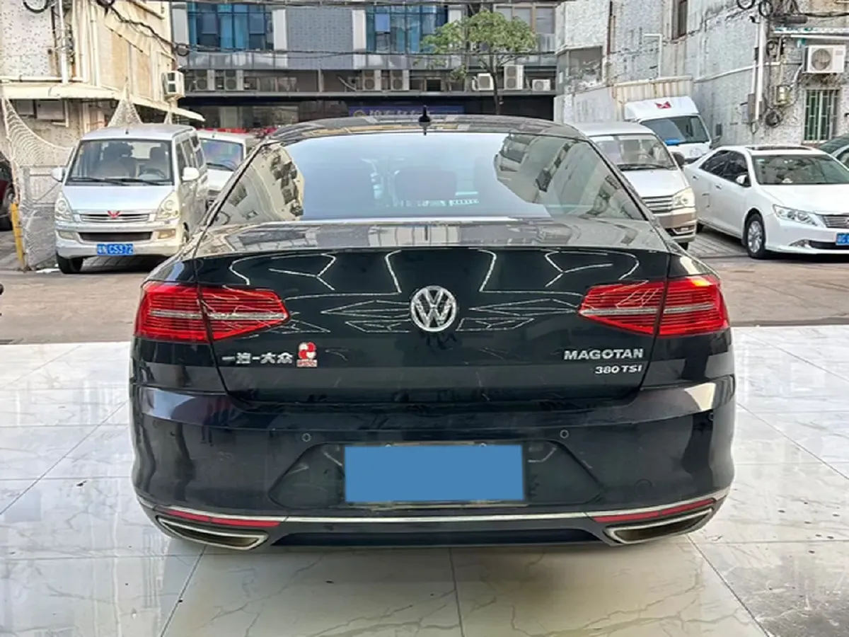 2019 Volkswagen Magotan 2.0T 220HP L4 7DCT,autocango,china used car exporter,china ev exporter,chinese used car exporter,chinese used ev exporter