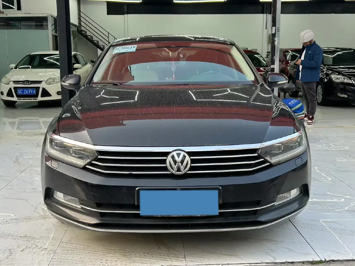 2019 Volkswagen Magotan 2.0T 220HP L4 7DCT,autocango,china used car exporter,china ev exporter,chinese used car exporter,chinese used ev exporter