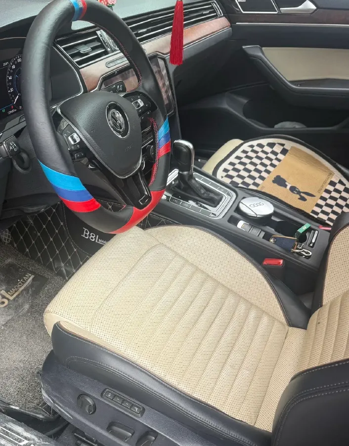 2019 Volkswagen Magotan 2.0T 220HP L4 7DCT,autocango,china used car exporter,china ev exporter,chinese used car exporter,chinese used ev exporter