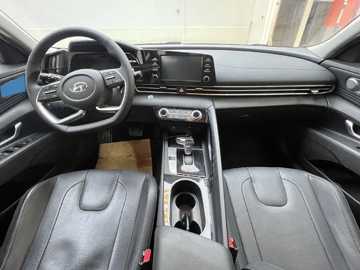 2021 Hyundai Elantra 1.5L 115HP L4 CVT,autocango,china used car exporter,china ev exporter,chinese used car exporter,chinese used ev exporter