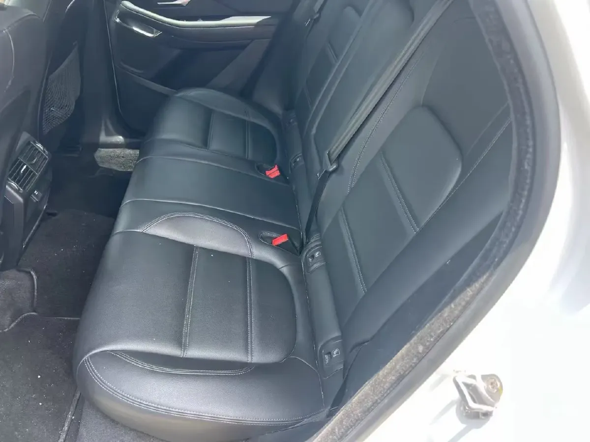 2018 Jaguar E-PACE 2.0T 249HP L4 9AT,autocango,china used car exporter,china ev exporter,chinese used car exporter,chinese used ev exporter