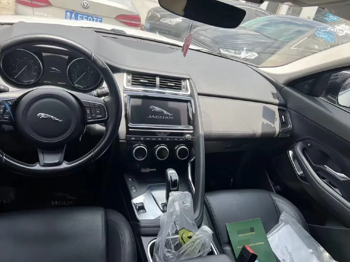 2018 Jaguar E-PACE 2.0T 249HP L4 9AT,autocango,china used car exporter,china ev exporter,chinese used car exporter,chinese used ev exporter