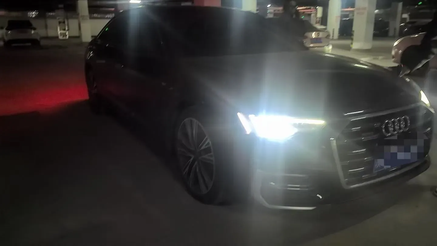 2024 Audi A6L 2.0T 245HP L4 7DCT,autocango,china used car exporter,china ev exporter,chinese used car exporter,chinese used ev exporter