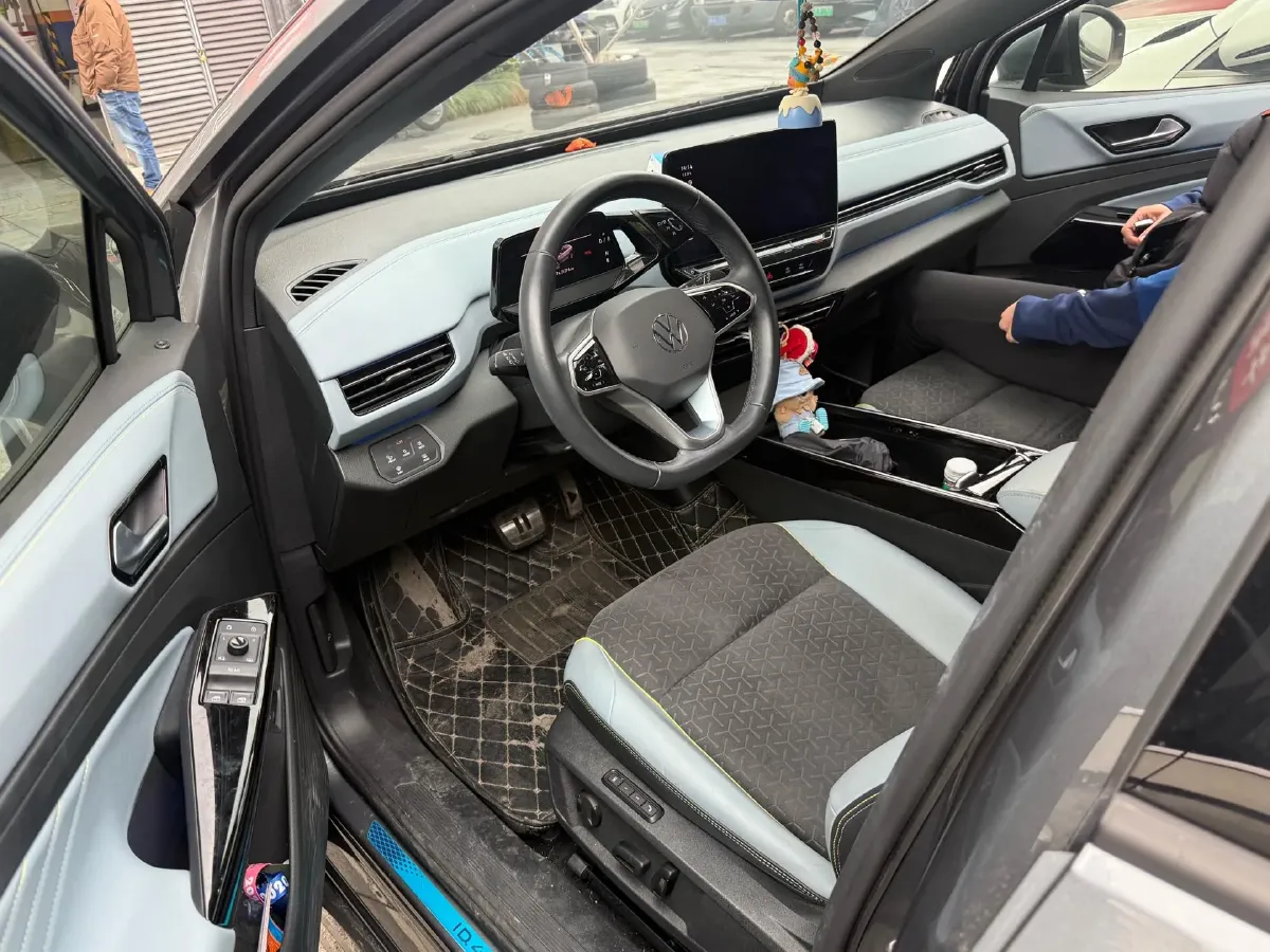 2022 MINI MINI 1.5T 136HP L3 7DCT,autocango,china used car exporter,china ev exporter,chinese used car exporter,chinese used ev exporter