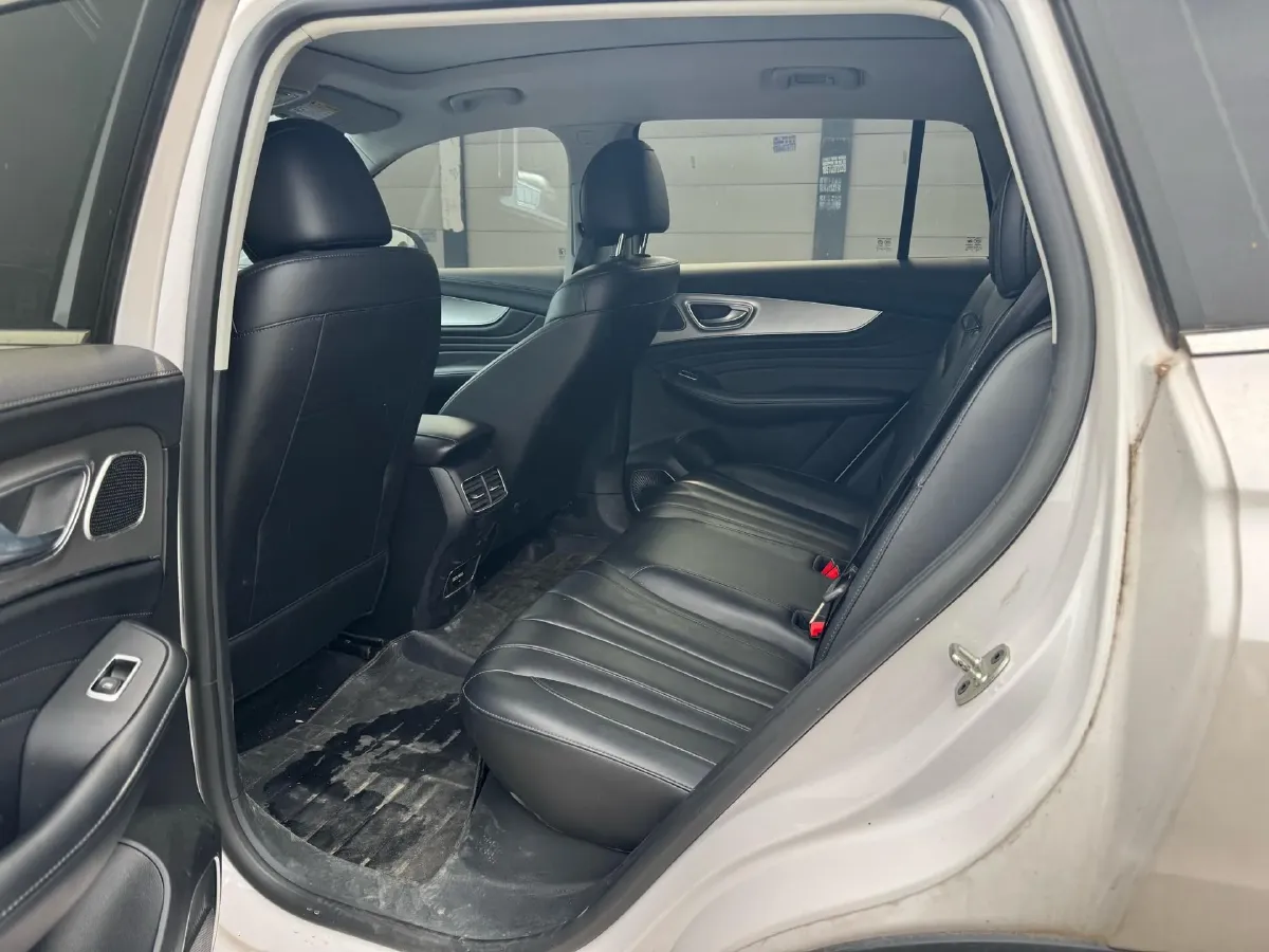 2019 Roewe RX5 MAX 1.5T 173HP L4 6MT,autocango,china used car exporter,china ev exporter,chinese used car exporter,chinese used ev exporter