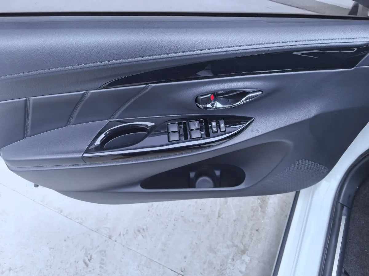 2021 Toyota Yaris L 1.5L 112HP L4 CVT,autocango,china used car exporter,china ev exporter,chinese used car exporter,chinese used ev exporter