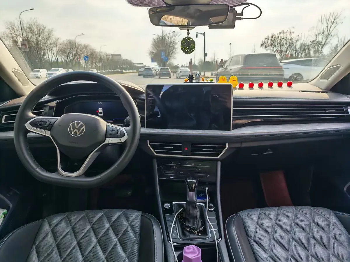 2023 Volkswagen Sagitar 1.5T 160HP L4 7DCT,autocango,china used car exporter,china ev exporter,chinese used car exporter,chinese used ev exporter