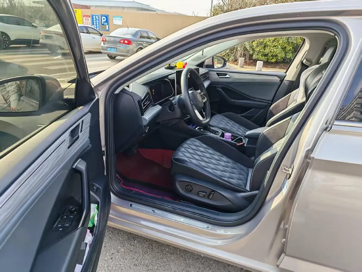 2023 Volkswagen Sagitar 1.5T 160HP L4 7DCT,autocango,china used car exporter,china ev exporter,chinese used car exporter,chinese used ev exporter