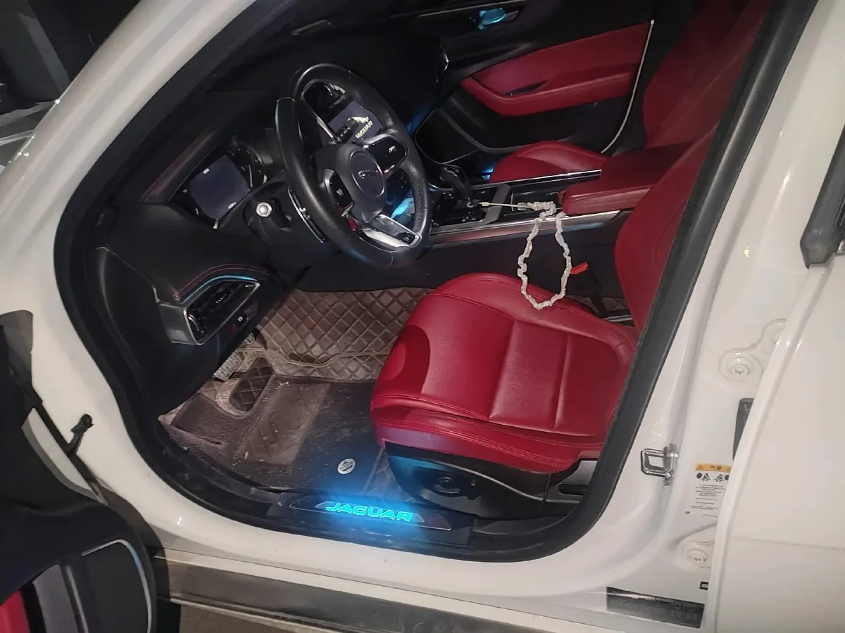 2020 Jaguar XEL 2.0T 200HP L4 8AT,autocango,china used car exporter,china ev exporter,chinese used car exporter,chinese used ev exporter