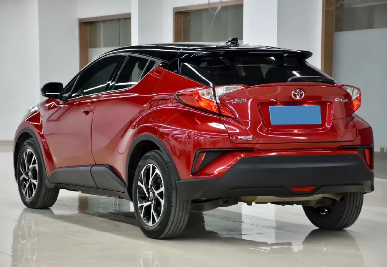 2020 Toyota C-HR 2.0L 171HP L4 CVT,autocango,china used car exporter,china ev exporter,chinese used car exporter,chinese used ev exporter