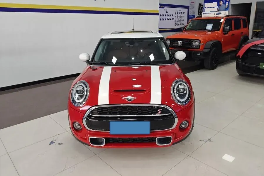 2020 MINI MINI 2.0T 192HP L4 7DCT,autocango,china used car exporter,china ev exporter,chinese used car exporter,chinese used ev exporter