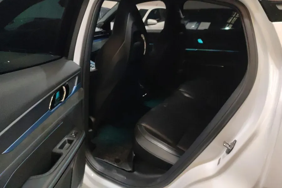 2021 Peugeot 508L 1.6T 200HP L4 8AT PHEV 12KWH,autocango,china used car exporter,china ev exporter,chinese used car exporter,chinese used ev exporter