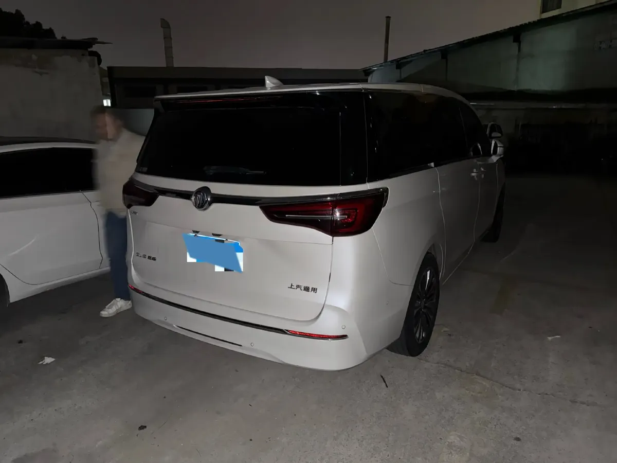 2021 Buick GL8 2.0T 237HP L4 9AT,autocango,china used car exporter,china ev exporter,chinese used car exporter,chinese used ev exporter