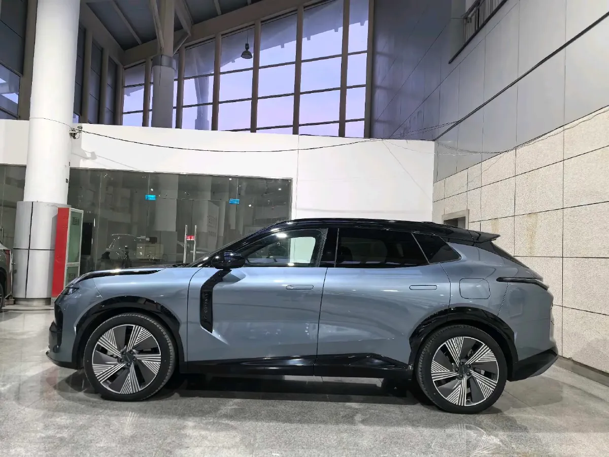 2023 LYNK&CO 08 EM-P 1.5T 163HP L4 3DHT PHEV 39.6KWH,autocango,china used car exporter,china ev exporter,chinese used car exporter,chinese used ev exporter