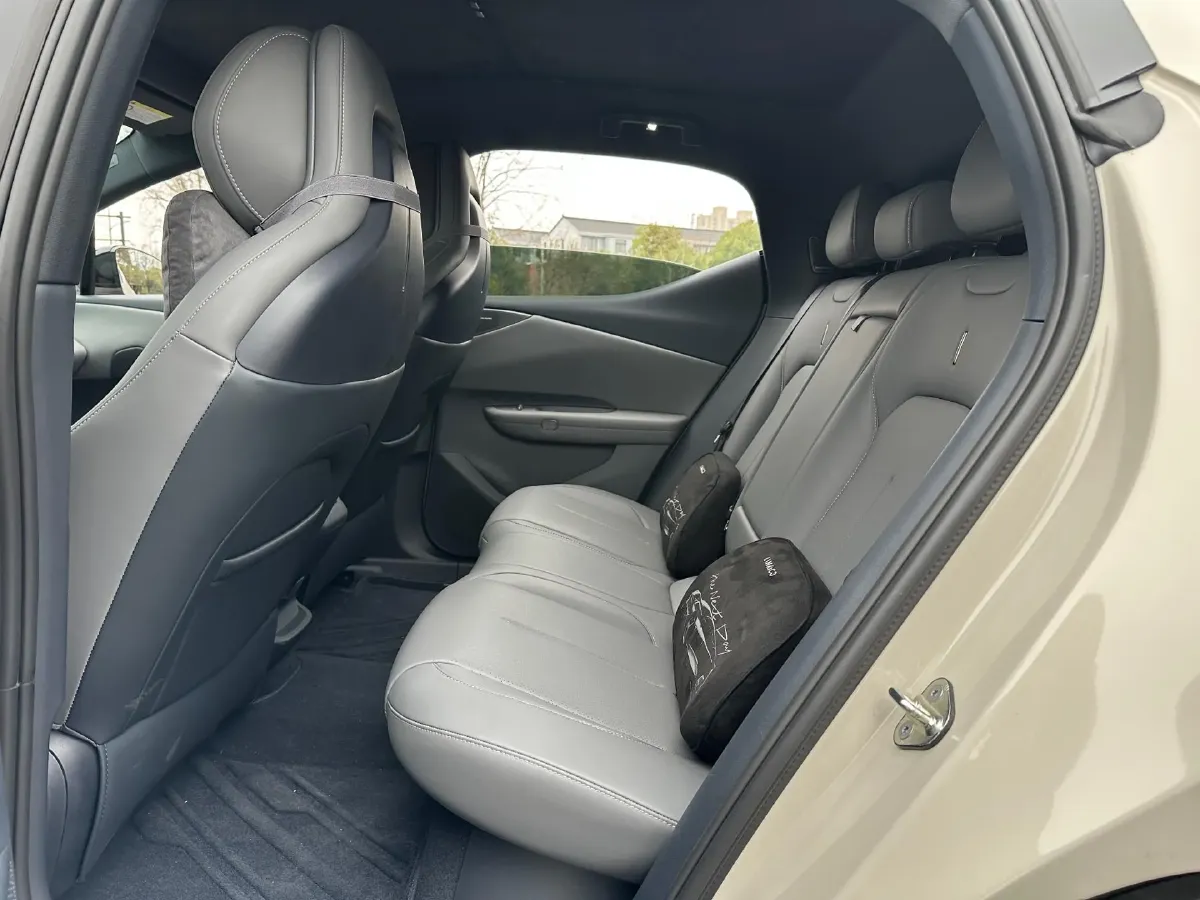 2025 Jetour Freeman 1.5T 184HP L4 7DCT,autocango,china used car exporter,china ev exporter,chinese used car exporter,chinese used ev exporter