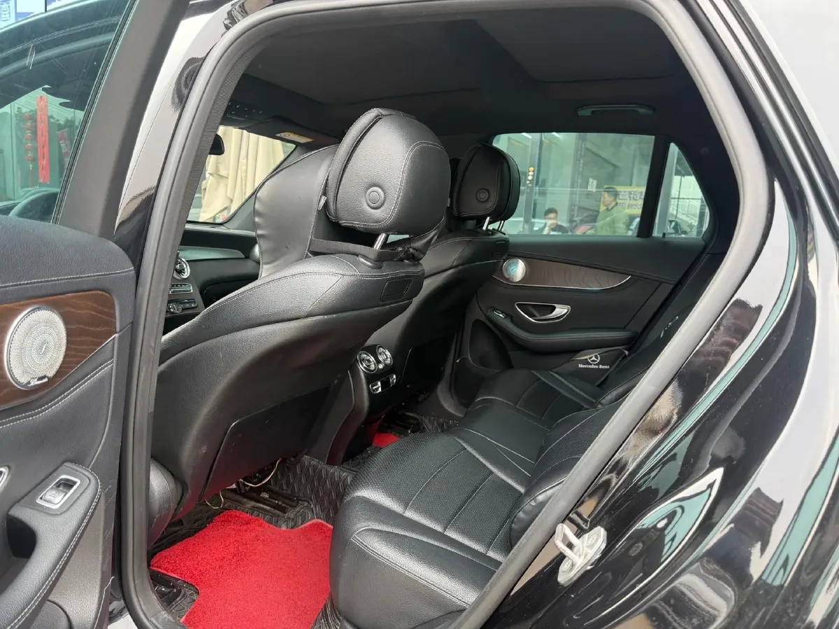 2019 Jeep Cherokee 2.0T 234HP L4 9AT,autocango,china used car exporter,china ev exporter,chinese used car exporter,chinese used ev exporter