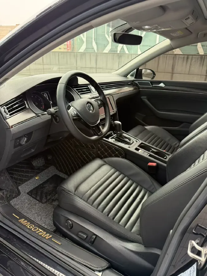 2019 Volkswagen Magotan 2.0T 186HP L4 7DCT,autocango,china used car exporter,china ev exporter,chinese used car exporter,chinese used ev exporter