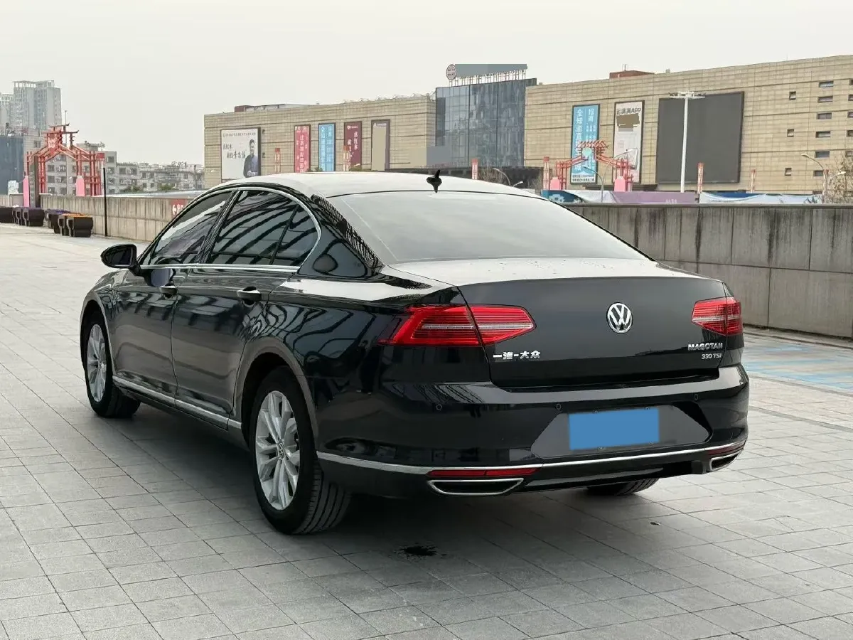 2019 Volkswagen Magotan 2.0T 186HP L4 7DCT,autocango,china used car exporter,china ev exporter,chinese used car exporter,chinese used ev exporter