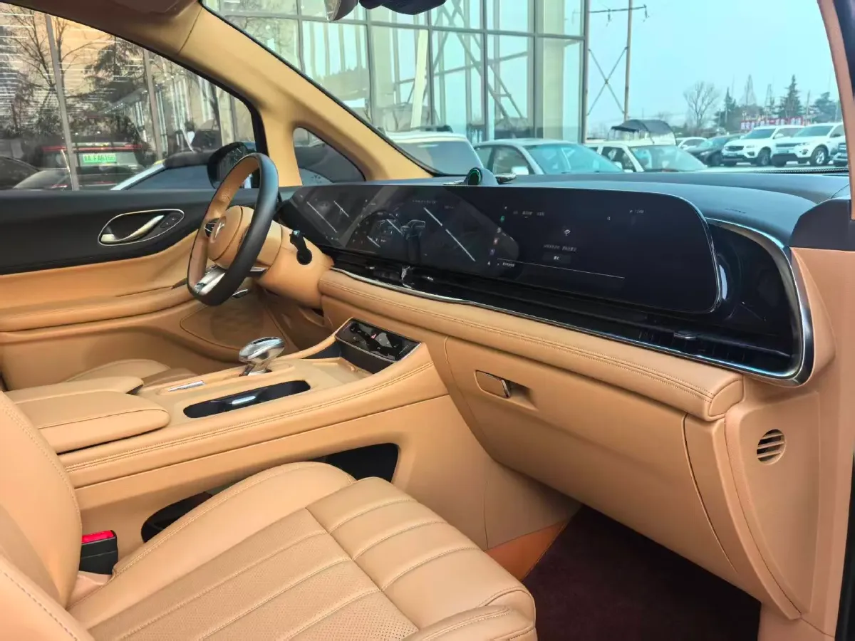 2022 Voyah Dream 1.5T 136HP L4 PHEV 25.57KWH,autocango,china used car exporter,china ev exporter,chinese used car exporter,chinese used ev exporter