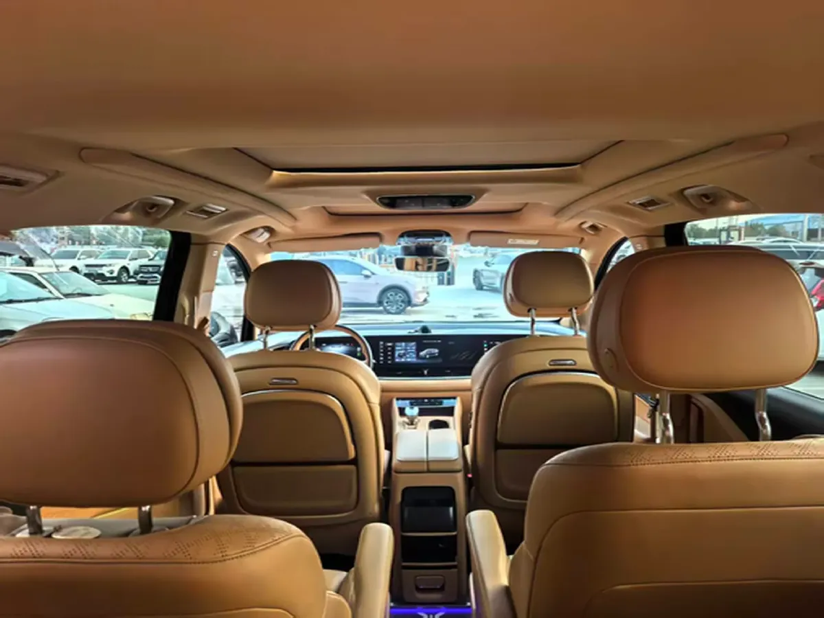 2022 Voyah Dream 1.5T 136HP L4 PHEV 25.57KWH,autocango,china used car exporter,china ev exporter,chinese used car exporter,chinese used ev exporter