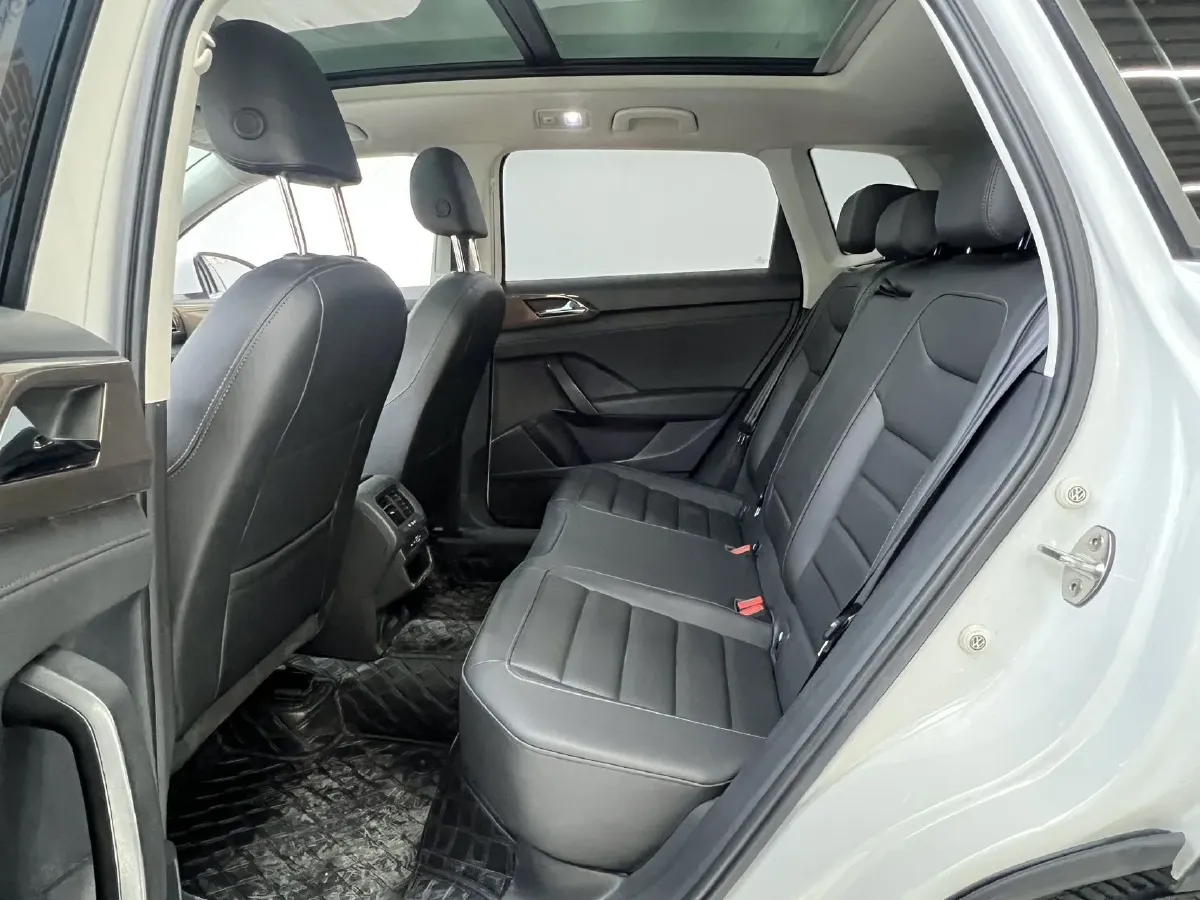 2021 Volkswagen Tharu 1.4T 150HP L4 7DCT,autocango,china used car exporter,china ev exporter,chinese used car exporter,chinese used ev exporter