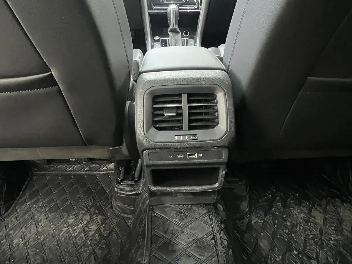 2021 Volkswagen Tharu 1.4T 150HP L4 7DCT,autocango,china used car exporter,china ev exporter,chinese used car exporter,chinese used ev exporter