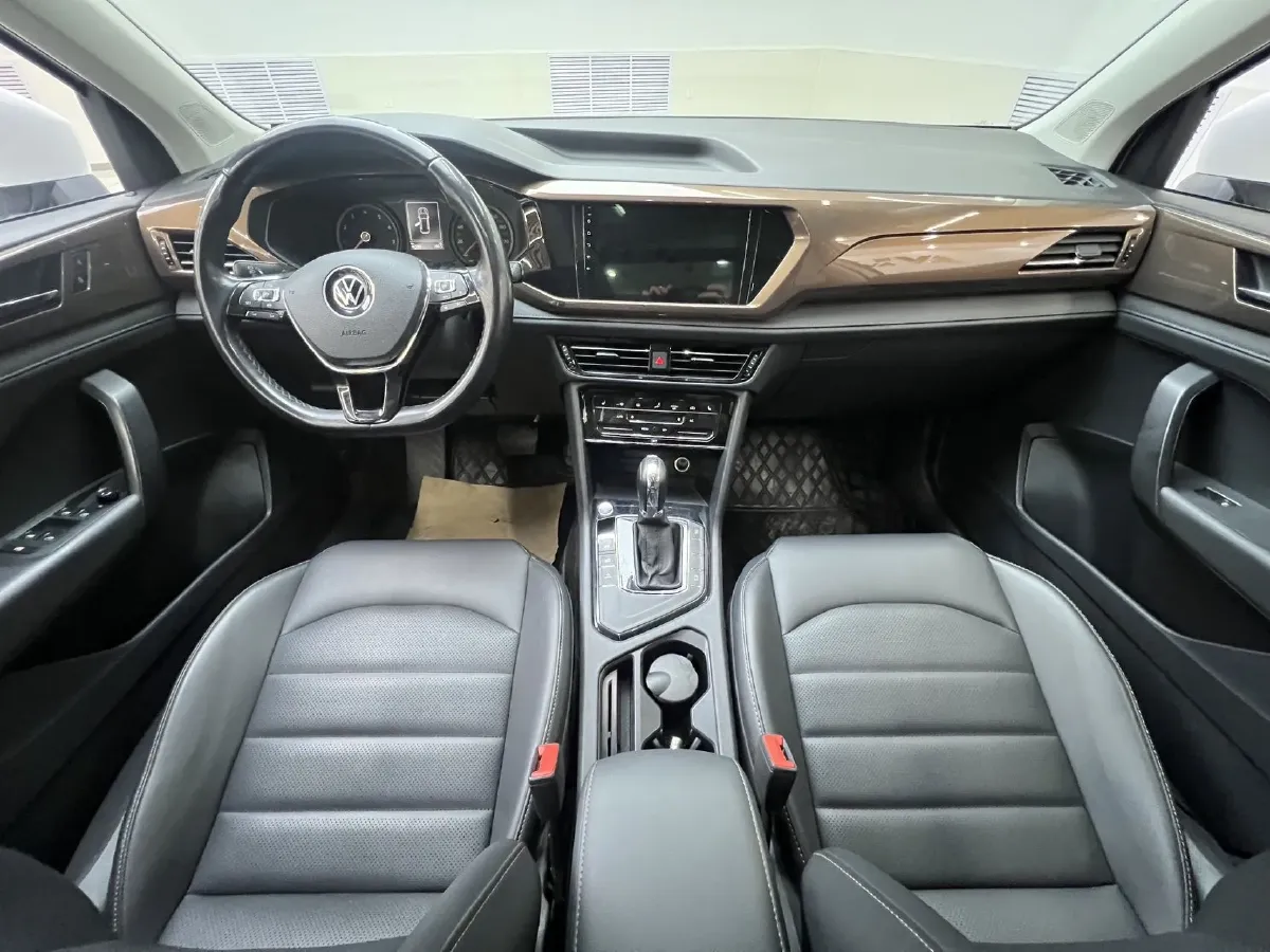 2021 Volkswagen Tharu 1.4T 150HP L4 7DCT,autocango,china used car exporter,china ev exporter,chinese used car exporter,chinese used ev exporter