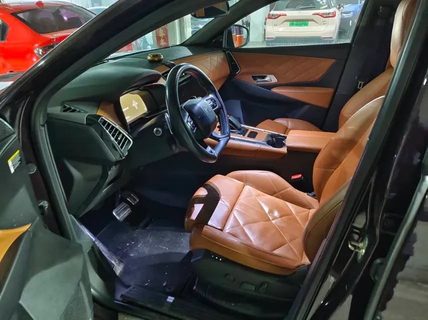 2018 DS 7 1.6T 180HP L4 8AT,autocango,china used car exporter,china ev exporter,chinese used car exporter,chinese used ev exporter