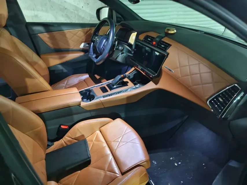 2018 DS 7 1.6T 180HP L4 8AT,autocango,china used car exporter,china ev exporter,chinese used car exporter,chinese used ev exporter