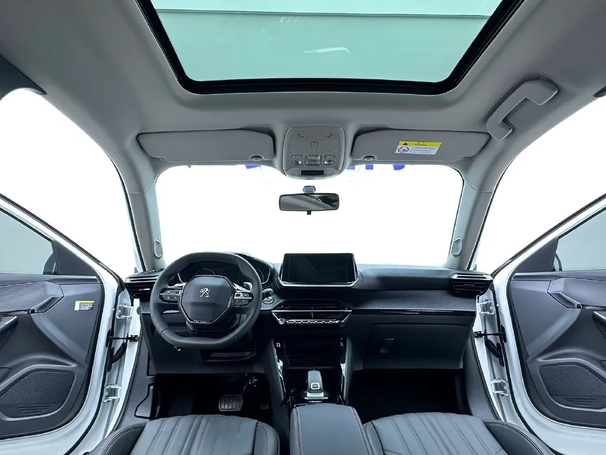 2022 Peugeot 2008 1.2T 136HP L3 6DCT,autocango,china used car exporter,china ev exporter,chinese used car exporter,chinese used ev exporter