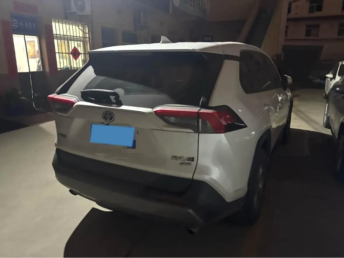 2022 Toyota RAV4 2.0L 171HP L4 CVT,autocango,china used car exporter,china ev exporter,chinese used car exporter,chinese used ev exporter