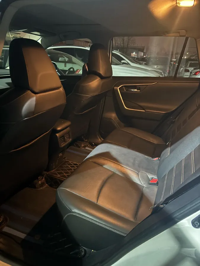 2022 Toyota RAV4 2.0L 171HP L4 CVT,autocango,china used car exporter,china ev exporter,chinese used car exporter,chinese used ev exporter