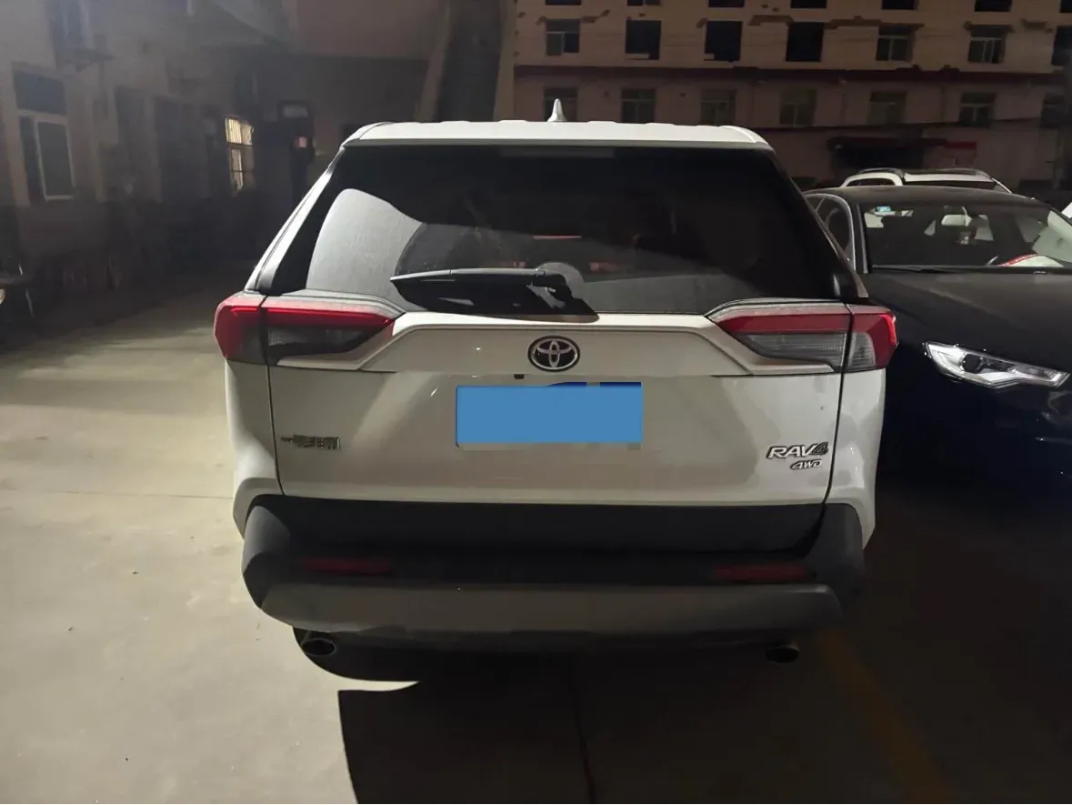 2022 Toyota RAV4 2.0L 171HP L4 CVT,autocango,china used car exporter,china ev exporter,chinese used car exporter,chinese used ev exporter