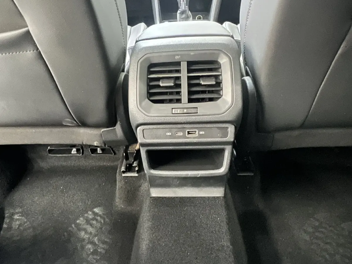 2021 Volkswagen Tharu 1.4T 150HP L4 7DCT,autocango,china used car exporter,china ev exporter,chinese used car exporter,chinese used ev exporter