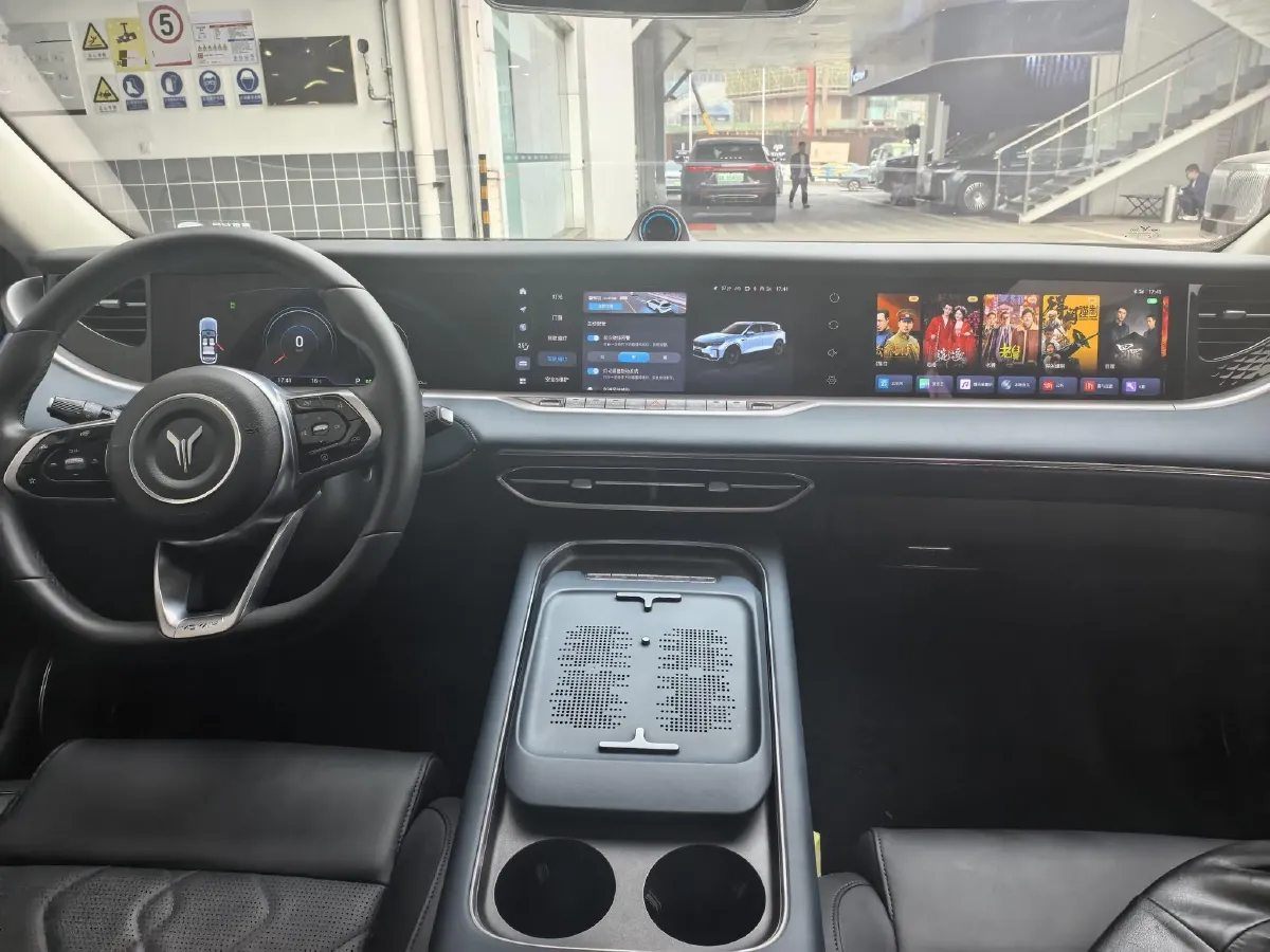 2024 Voyah FREE 1.5T 150HP L4 REEV 39.2KWH,autocango,china used car exporter,china ev exporter,chinese used car exporter,chinese used ev exporter