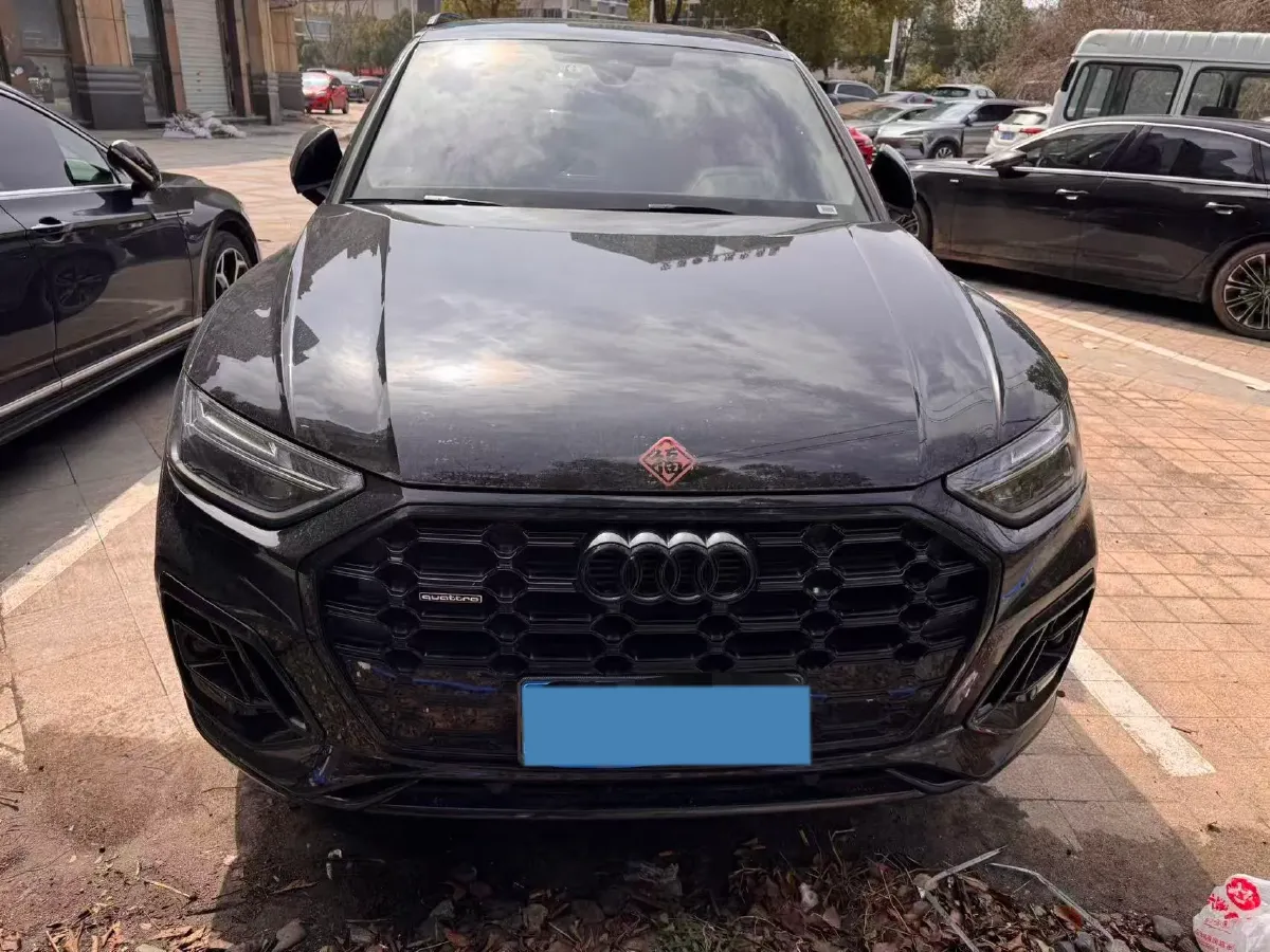 2025 Audi Q5L 2.0T 190HP L4 7DCT,autocango,china used car exporter,china ev exporter,chinese used car exporter,chinese used ev exporter