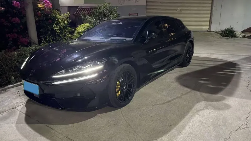 2024 Denza DenzaZ9GT 2.0T 207HP L4 E-CVT PHEV 38.5KWH,autocango,china used car exporter,china ev exporter,chinese used car exporter,chinese used ev exporter