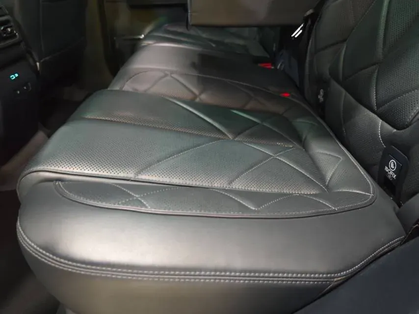 2023 FangChengBao Bao 5 1.5T 194HP L4 E-CVT PHEV 31.8KWH,autocango,china used car exporter,china ev exporter,chinese used car exporter,chinese used ev exporter