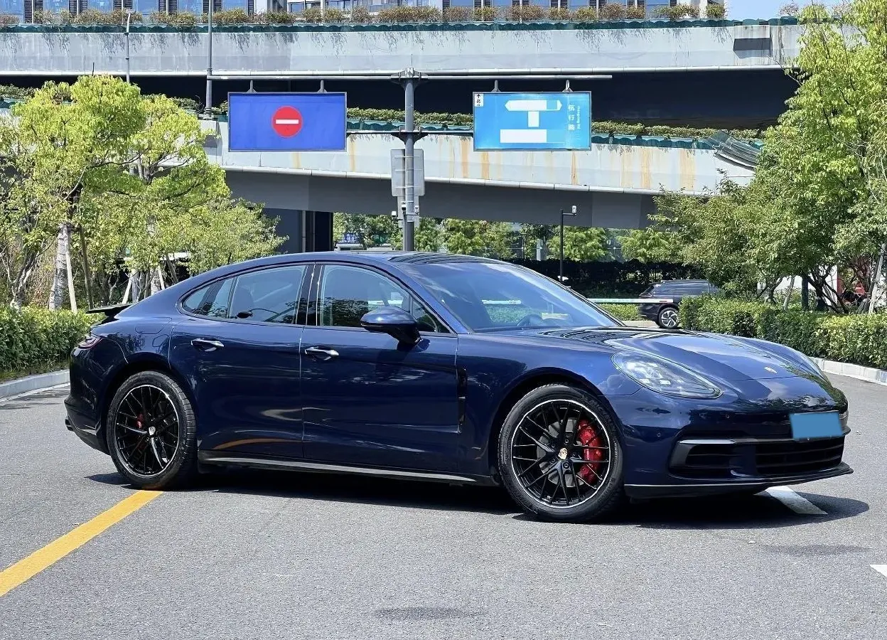 2021 Porsche Panamera 2.9T 330HP V6 8DCT,autocango,china used car exporter,china ev exporter,chinese used car exporter,chinese used ev exporter