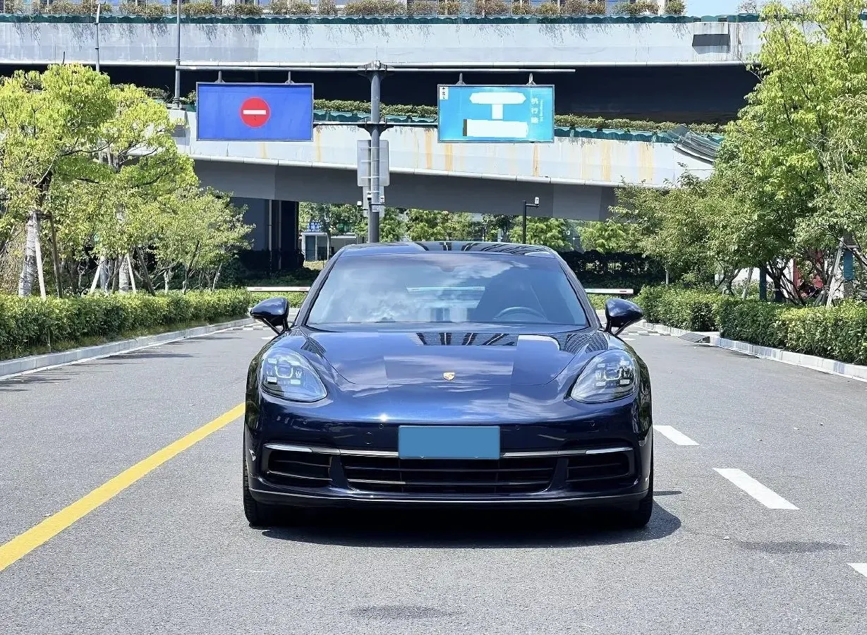 2021 Porsche Panamera 2.9T 330HP V6 8DCT,autocango,china used car exporter,china ev exporter,chinese used car exporter,chinese used ev exporter