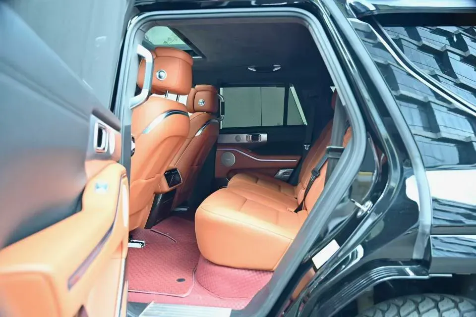 2024 Tank 700 3.0T 360HP V6 9AT PHEV 37.1KWH,autocango,china used car exporter,china ev exporter,chinese used car exporter,chinese used ev exporter