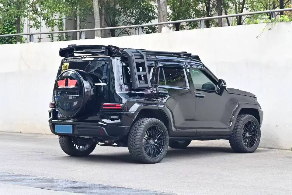 2024 Tank 700 3.0T 360HP V6 9AT PHEV 37.1KWH,autocango,china used car exporter,china ev exporter,chinese used car exporter,chinese used ev exporter