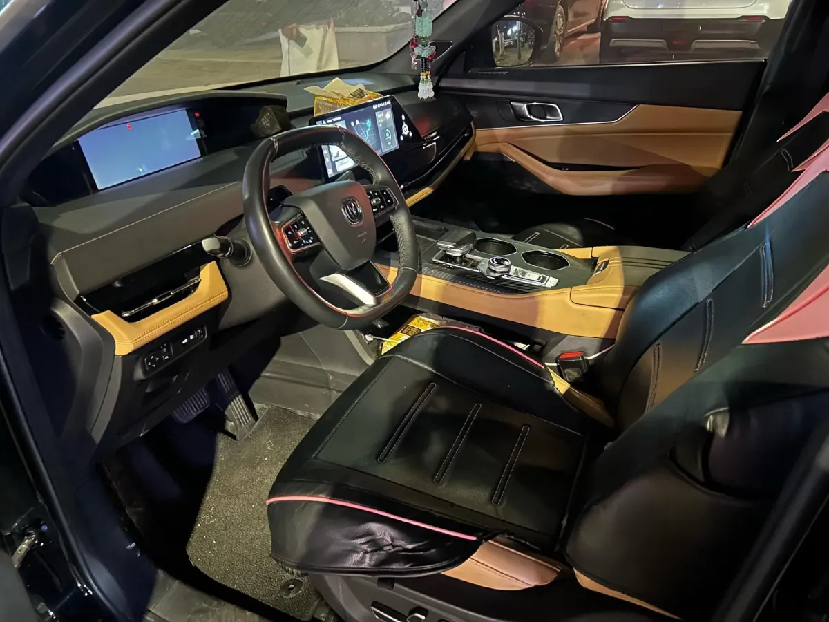 2021 ChangAn UNI-K 2.0T 233HP L4 8AT,autocango,china used car exporter,china ev exporter,chinese used car exporter,chinese used ev exporter