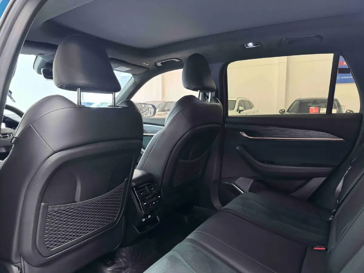 2021 Geely Monjaro 2.0T 218HP L4 7DCT,autocango,china used car exporter,china ev exporter,chinese used car exporter,chinese used ev exporter