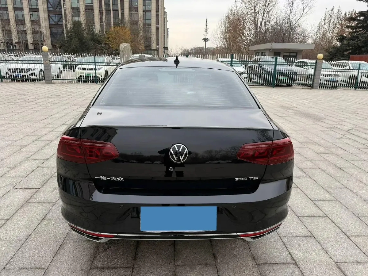 2023 Volkswagen Magotan 2.0T 186HP L4 7DCT,autocango,china used car exporter,china ev exporter,chinese used car exporter,chinese used ev exporter
